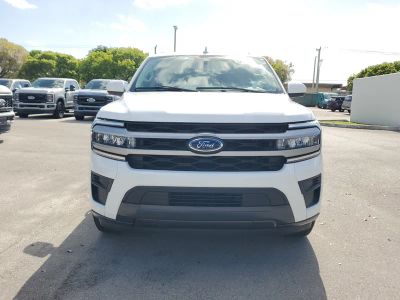 2022 Ford Expedition — side profile view