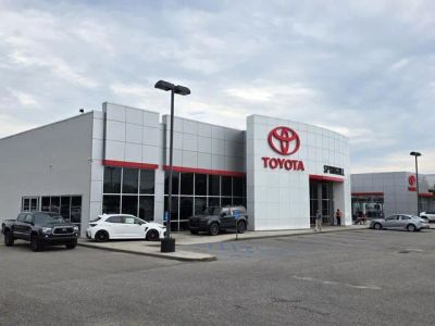 2023 Toyota Tundra — photo 13 view
