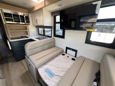 2026 Thor Motor Coach QUANTUM - Photo 6