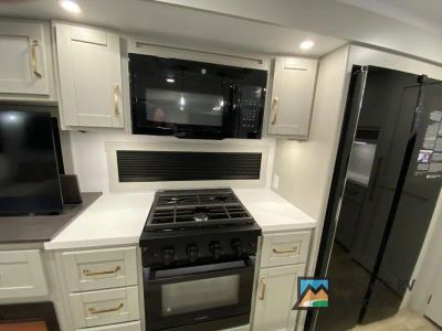 2026 Brinkley Model Z Air - Photo 17