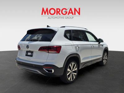 2024 Volkswagen Taos — photo 8 view