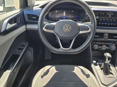 2024 Volkswagen Taos — photo 13 view