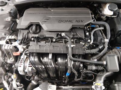 2024 Hyundai Elantra — photo 9 view