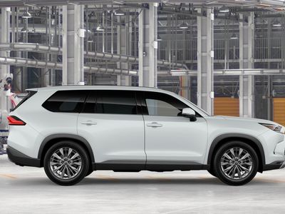 2026 Toyota Grand Highlander — photo 12 view