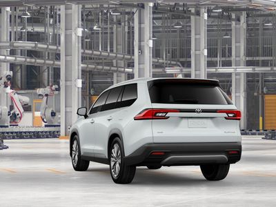 2026 Toyota Grand Highlander — photo 7 view