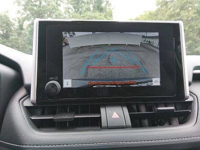 2024 Toyota RAV4 - Photo 17