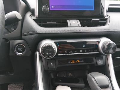 2024 Toyota RAV4 - Photo 20