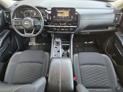 2025 Nissan Pathfinder - Photo 18