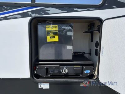 2027 Forest River RV Vengeance Rogue Armored — photo 11 view
