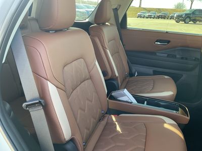 2026 Nissan Pathfinder - Photo 18