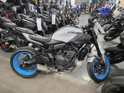 2026 Yamaha MT-07 — front three-quarter view