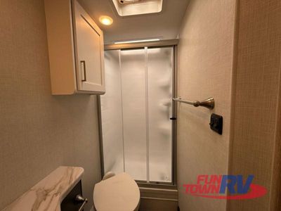 2026 Thor Motor Coach Quantum - Photo 73
