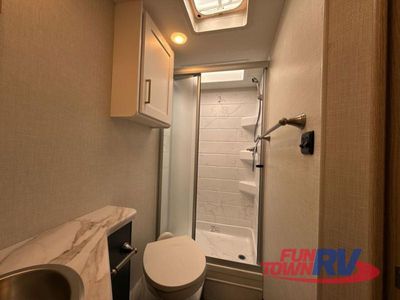 2026 Thor Motor Coach Quantum - Photo 75