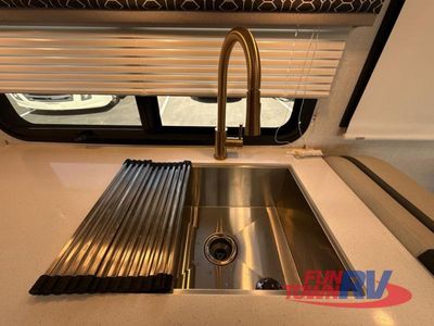 2026 Thor Motor Coach Quantum - Photo 36