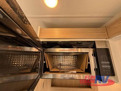 2026 Thor Motor Coach Quantum - Photo 35