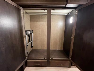 2022 Thor Motor Coach OMNI — photo 21 view