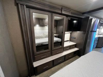 2022 Thor Motor Coach OMNI — photo 18 view