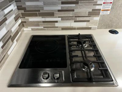 2022 Thor Motor Coach OMNI — photo 7 view