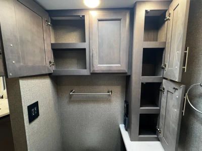 2022 Thor Motor Coach OMNI — photo 28 view