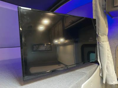 2022 Thor Motor Coach OMNI — photo 15 view