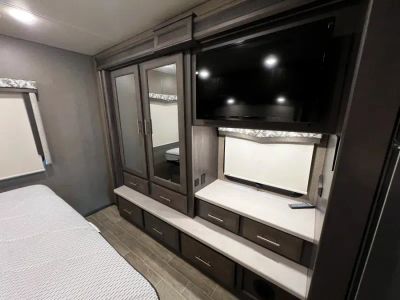 2022 Thor Motor Coach OMNI — photo 19 view