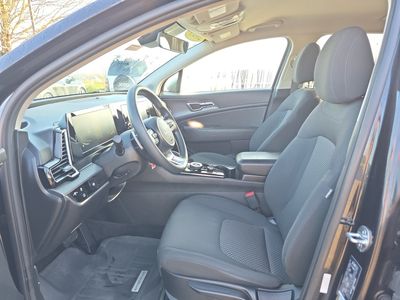 2023 Kia Sportage Hybrid — photo 9 view