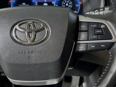 2023 Toyota Highlander — photo 17 view