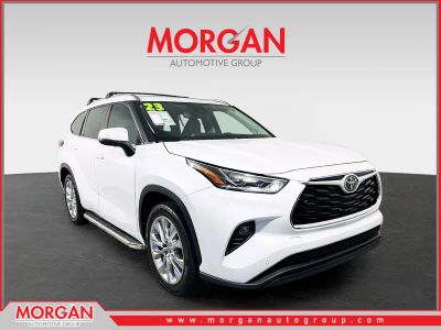 2023 Toyota Highlander Limited in Beige — front three-quarter view