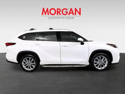 2023 Toyota Highlander — side profile view