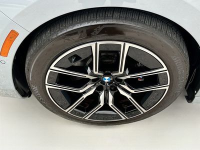 2023 BMW 7 Series — photo 35 view