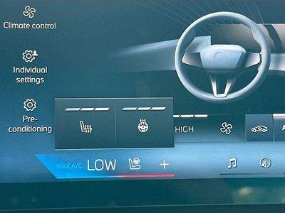 2023 BMW 7 Series — photo 21 view