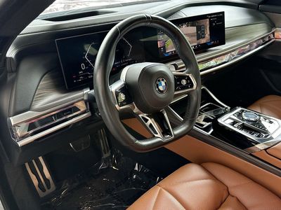 2023 BMW 7 Series — photo 9 view