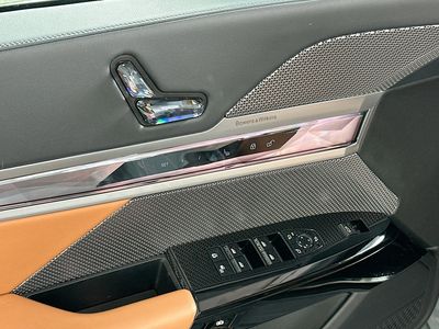 2023 BMW 7 Series — photo 18 view