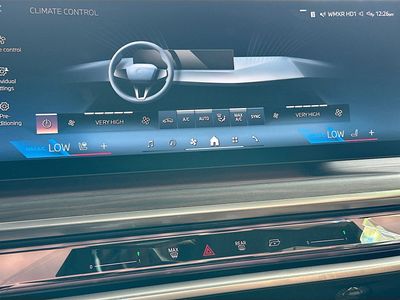 2023 BMW 7 Series — photo 16 view