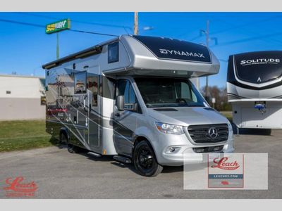2026 isata 3 24FW — front three-quarter view