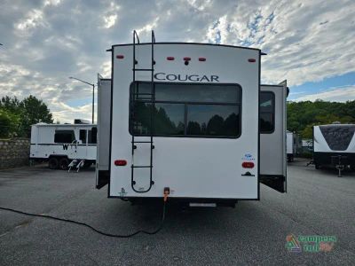 2022 Keystone RV Cougar — engine compartment view