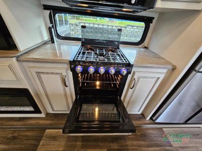 2022 Keystone RV Cougar — photo 35 view