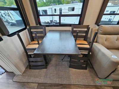2022 Keystone RV Cougar — photo 22 view