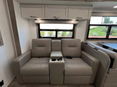 2027 Jayco GREYHAWK — photo 8 view