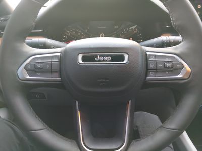 2023 Jeep Compass — photo 12 view
