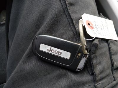 2023 Jeep Compass — photo 15 view