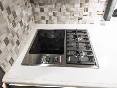 2023 Thor Motor Coach MIRAMAR — photo 11 view