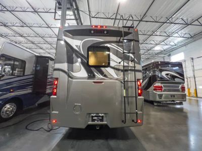 2023 Thor Motor Coach MIRAMAR — photo 36 view