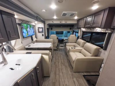 2023 Thor Motor Coach MIRAMAR — interior view