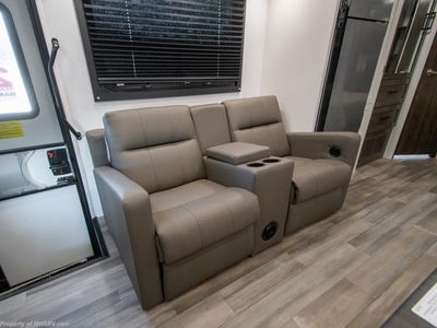 2026 Entegra Coach Odyssey - Photo 10