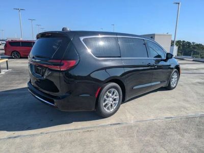 2026 Chrysler Pacifica — rear three-quarter view