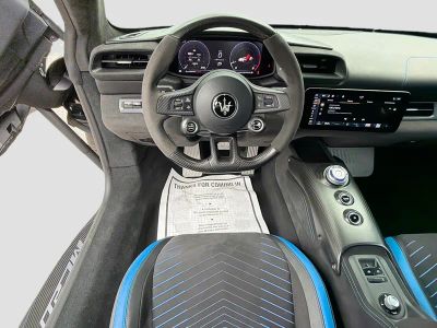2022 Maserati MC20 — photo 16 view