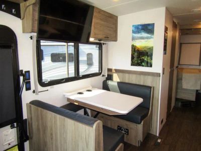 2026 Winnebago VISTA - Photo 10