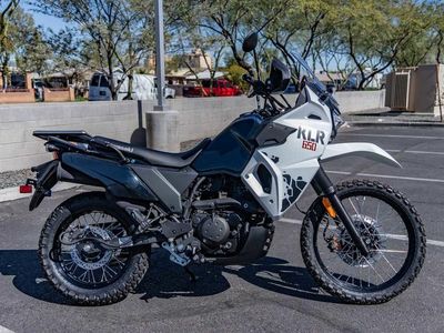 2025 Kawasaki KLR650 Pearl Crystal White/Metallic Carbon Gray - Photo 6