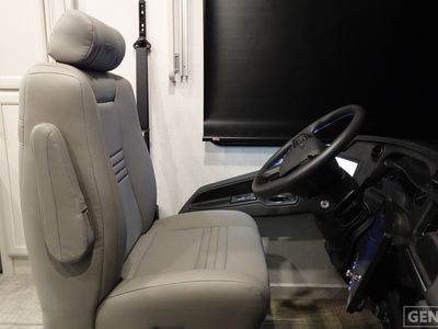 2026 Fleetwood Bounder - Photo 8